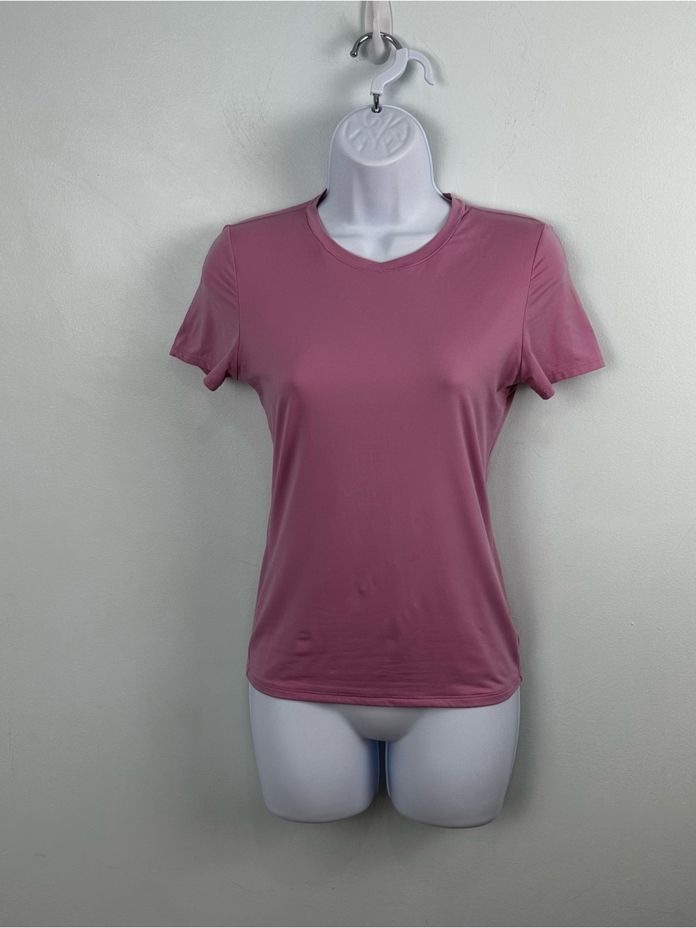 PINK Victoria's Secret Women's Soft Pink Short Sleeve Crew Neck Tee Size Medium
